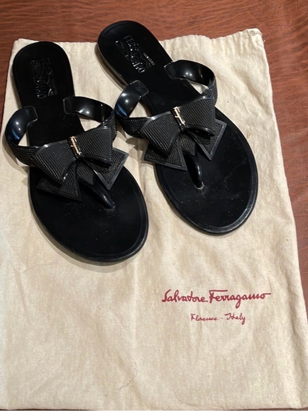 Salvatore Ferragamo Black Bow Jelly Sandals with Gold Accent! Size 6. GORGEOUS